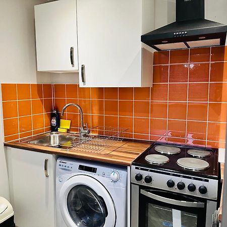 Comfy Studio Flat And Workspace Near Ashton-U-Lyne Station Stalybridge Extérieur photo