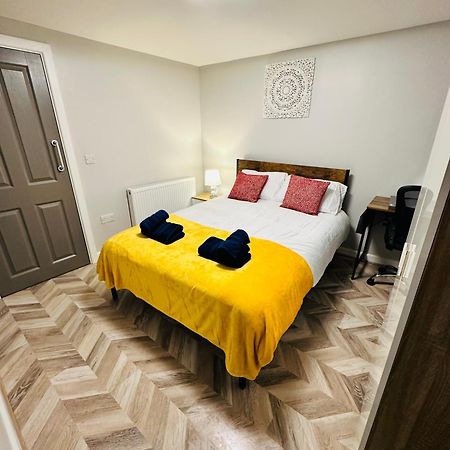 Comfy Studio Flat And Workspace Near Ashton-U-Lyne Station Stalybridge Extérieur photo